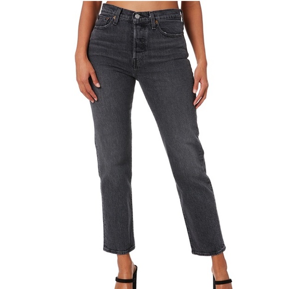 3 Pairs of Levi’s Wedgie Straight Jeans - Picture 2 of 3